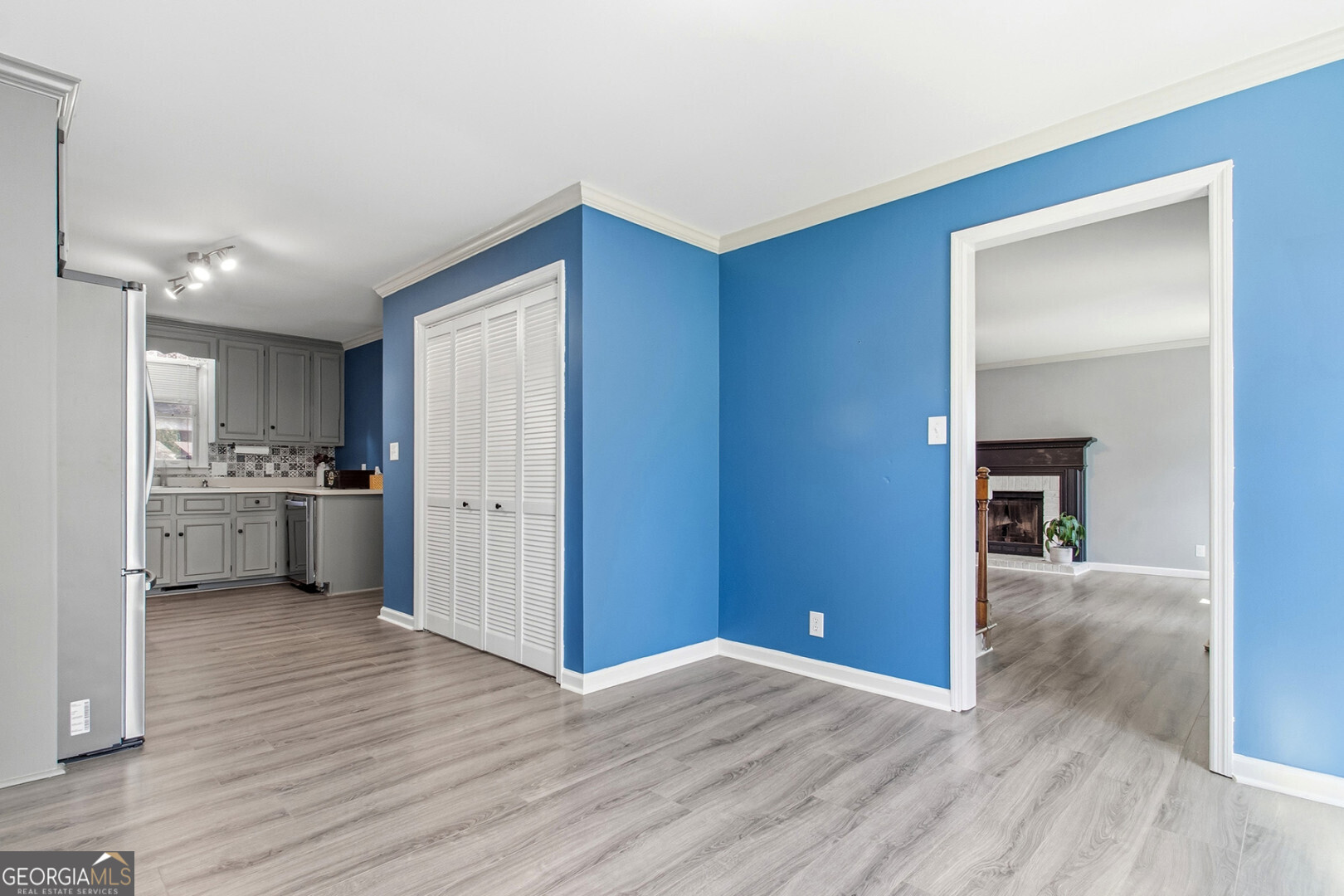 846 Parkview CT