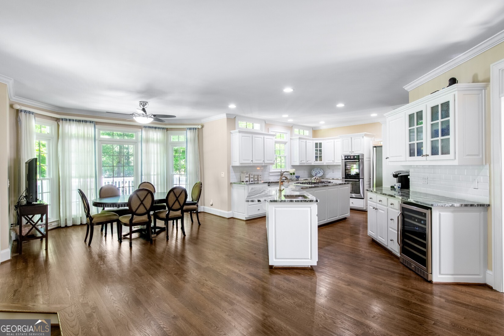 1347 Waterford Green Close