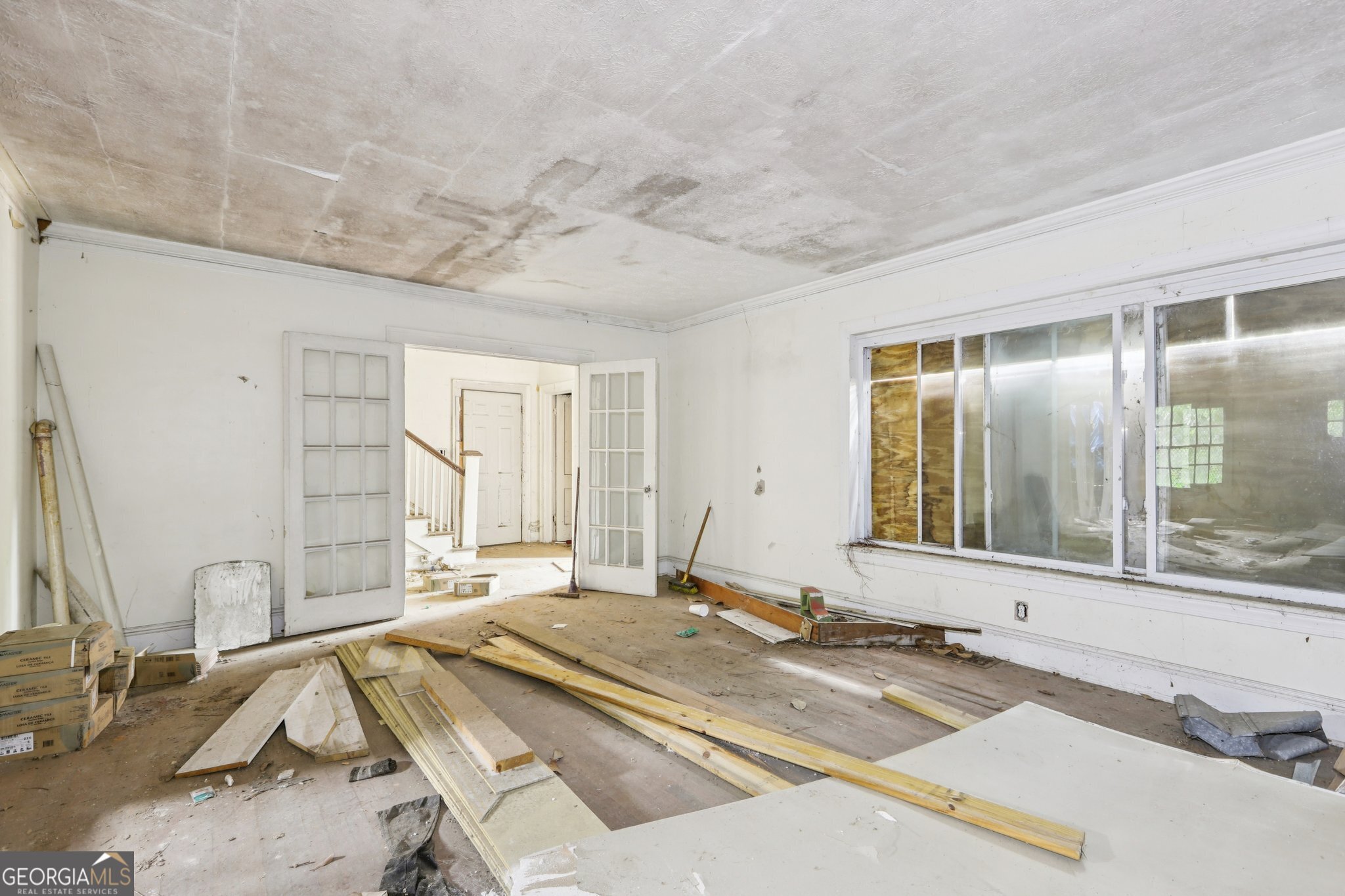 1193 M L King Jr DR SW