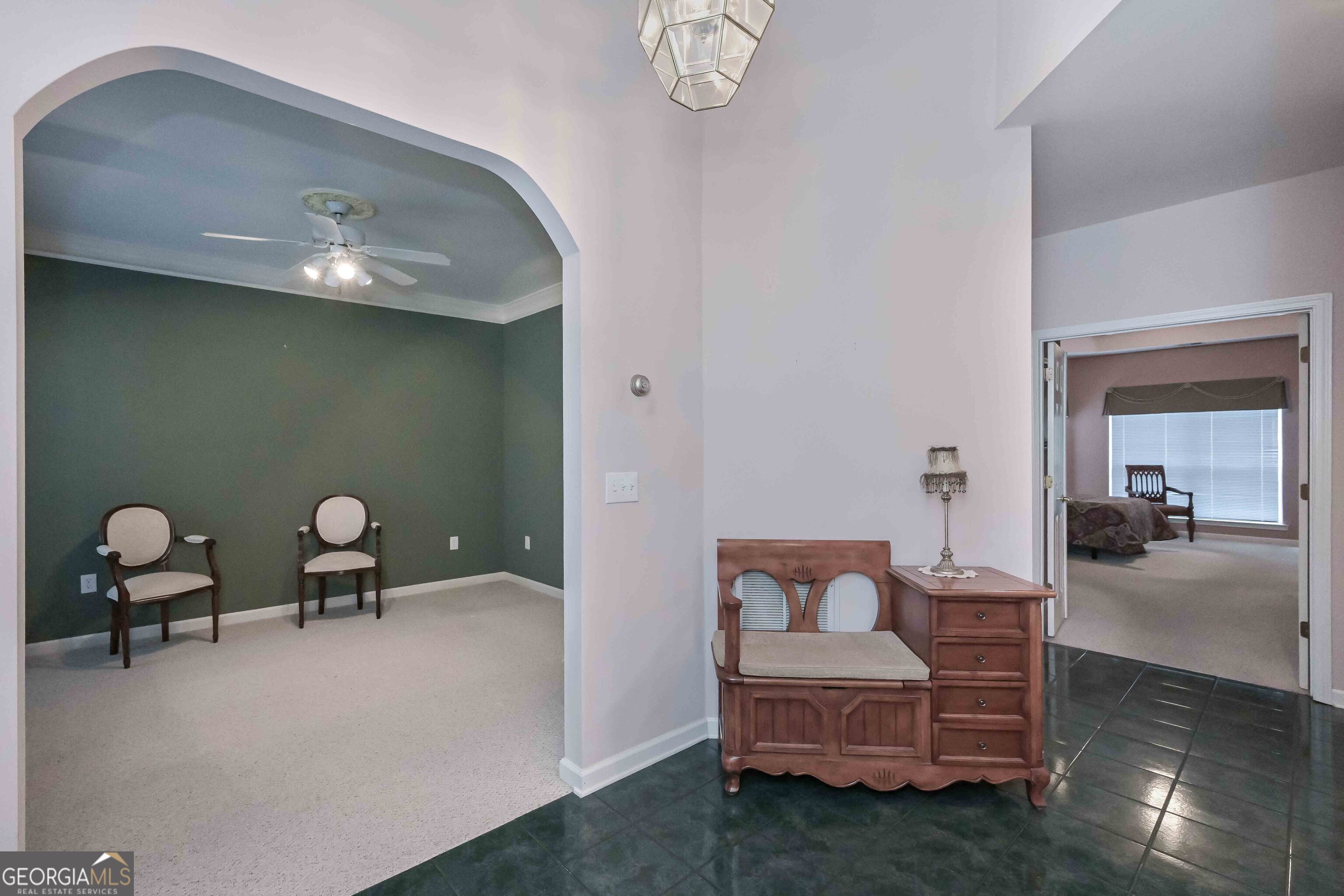 5805 W Chapel Hill RD