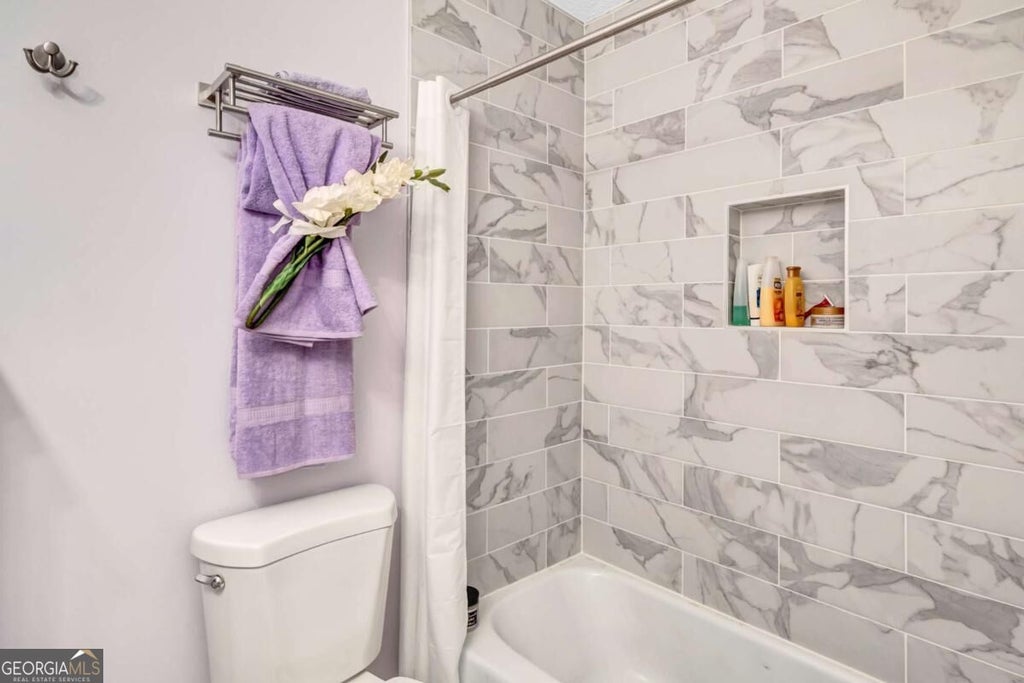 Photo of 2805 Northeast Expressway NE #C12, Atlanta, GA 30345 (MLS # 10839942)