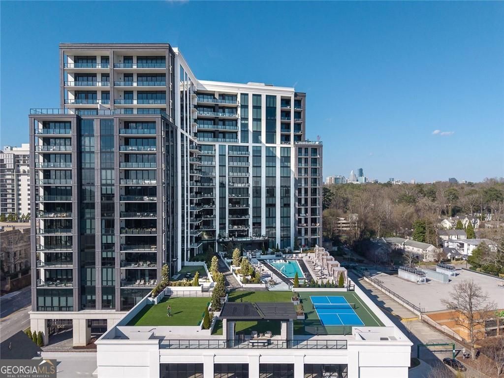 Photo of 2425 Peachtree Road NE #412, Atlanta, GA 30305 (MLS # 10734721)