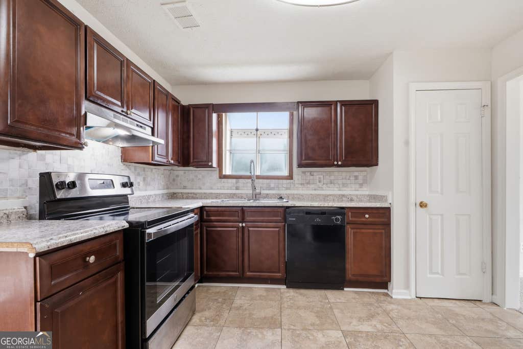 Photo of 435 Churchill Court, Jonesboro, GA 30238 (MLS # 10818478)