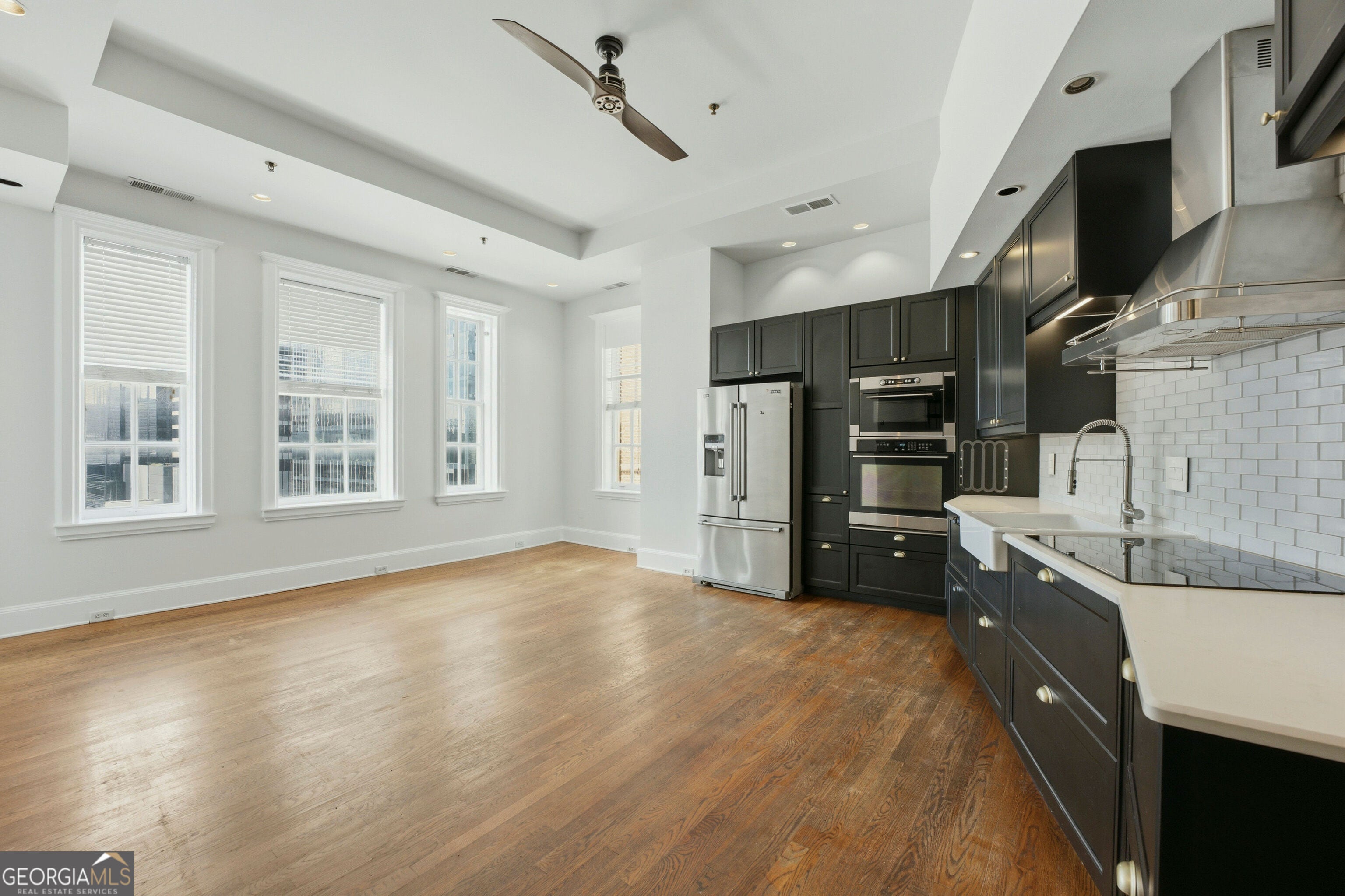 30 NE 5th ST NE 1008