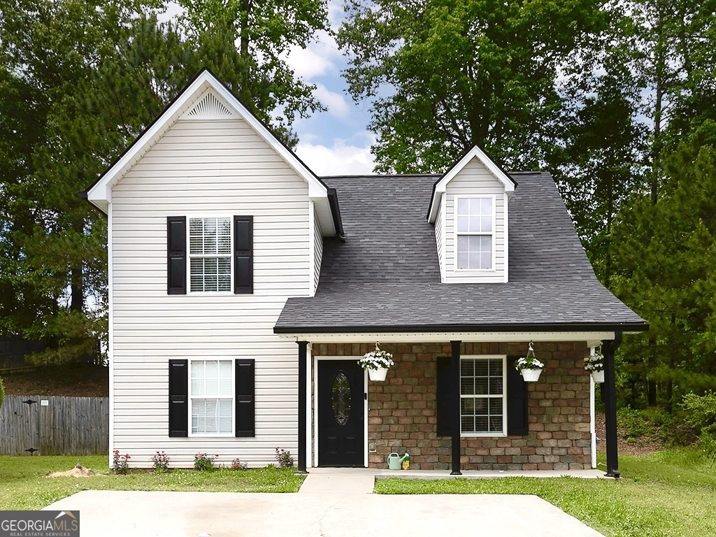 This beautiful 4 bed 2 bath home features a beautiful living room with high ceilings, a bath in kitchen, & a cul-de-sac lot. This home was renovated to perfection with new LVP Floors, new countertops, freshly painted throughout, & a newer roof. The master bedroom & bathroom is on the main level, while the upstairs features 2 additional bedrooms & a bathroom. The upstairs also has a large loft / office space that could easily be transitioned into a 4th bedroom. This community is less than 5 minutes from downtown Dallas that offers a wonderful coffee shop, shopping, & entertainment as well as Georgia Highlands College. It's also conveniently located 10 mins from Hiram that offers more shopping & dining opportunities. This community has NO HOA.