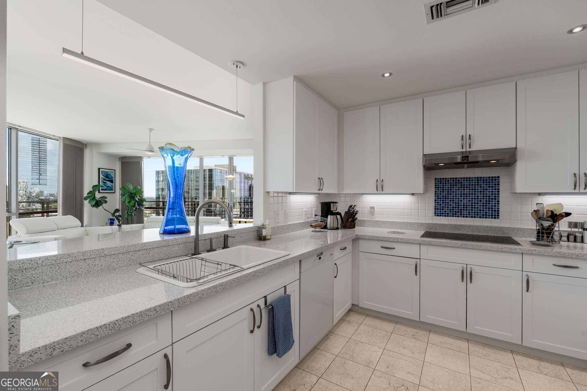 700 Park Regency PL NE 2201