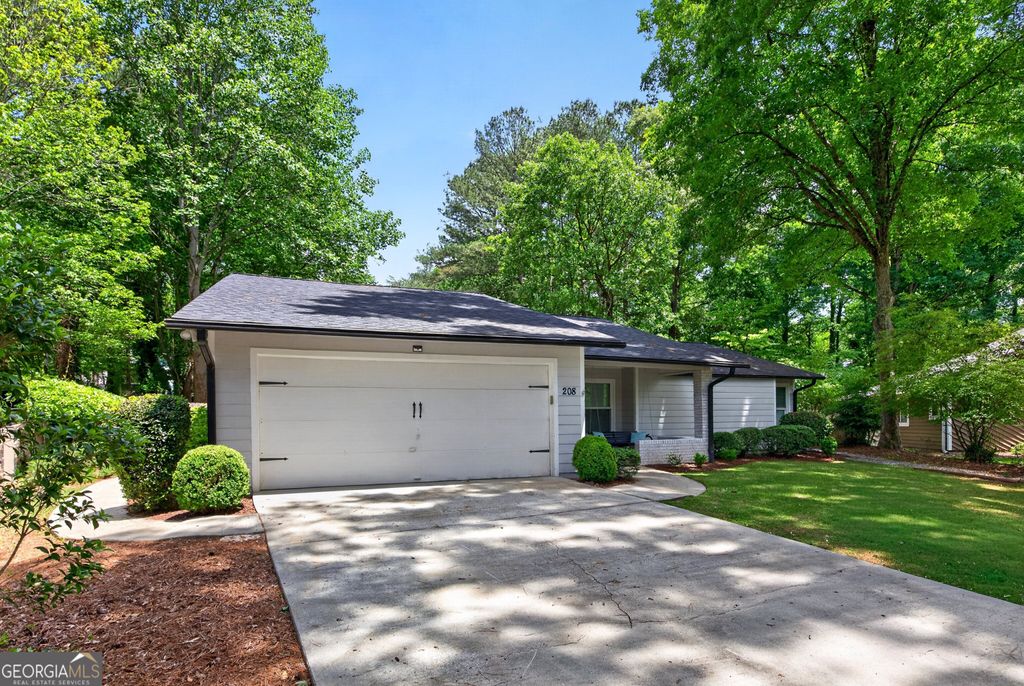 Photo of 208 Driftwood Lane, Peachtree City, GA 30269 (MLS # 10757177)