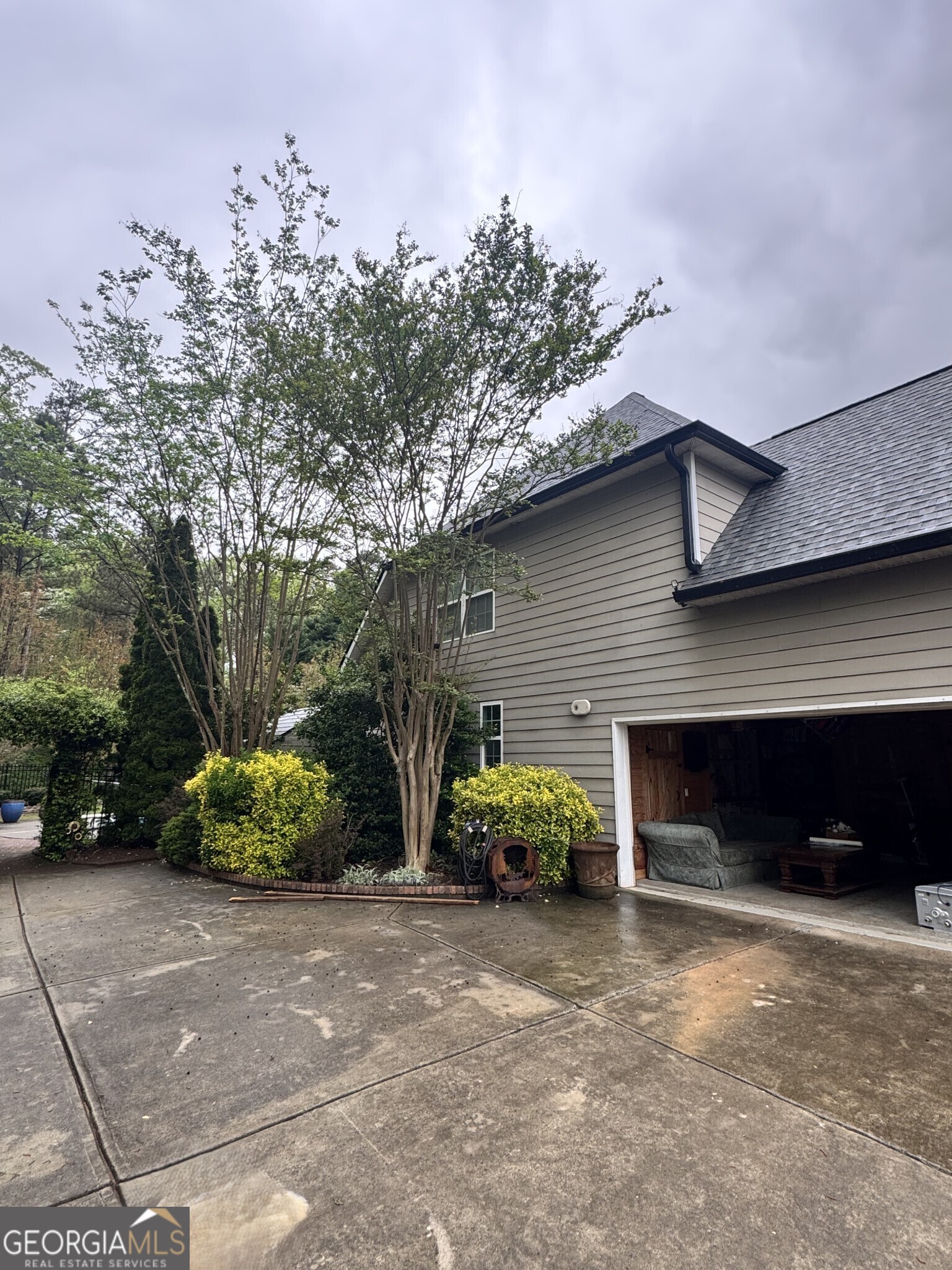 374 Persimmon DR