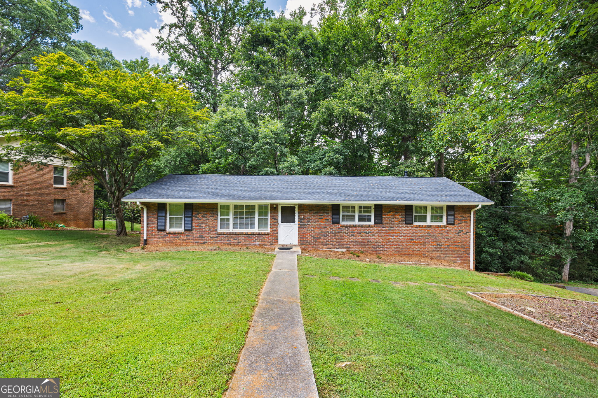 4108 HONEYSUCKLE DR SE