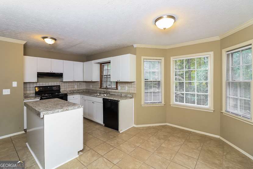 McEachern Manor - Residential