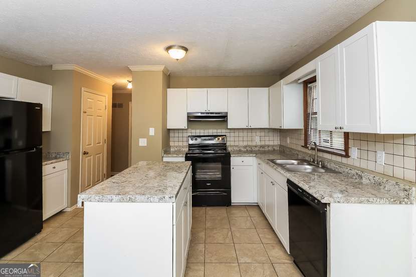 McEachern Manor - Residential
