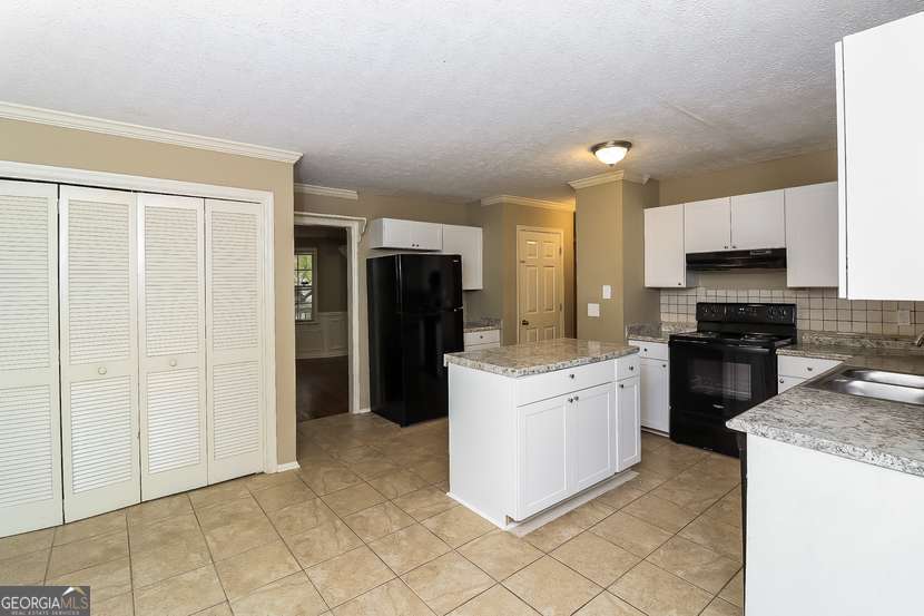 McEachern Manor - Residential