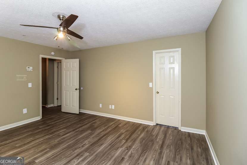 McEachern Manor - Residential