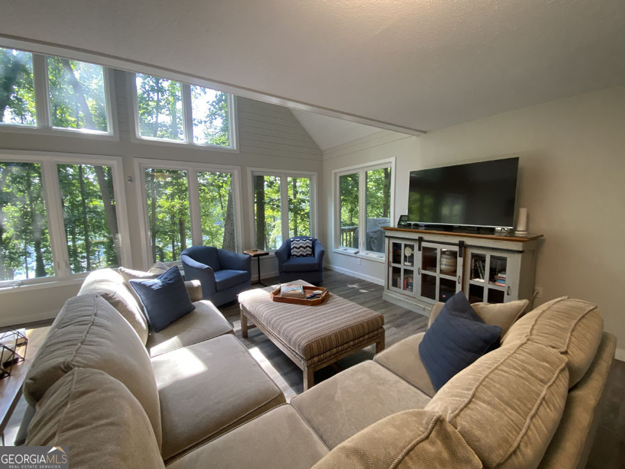 112 Park CIR