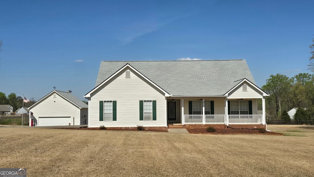 Photo of 352 Olde Wick Trail, Hoschton, GA 30548 (MLS # 10730241)