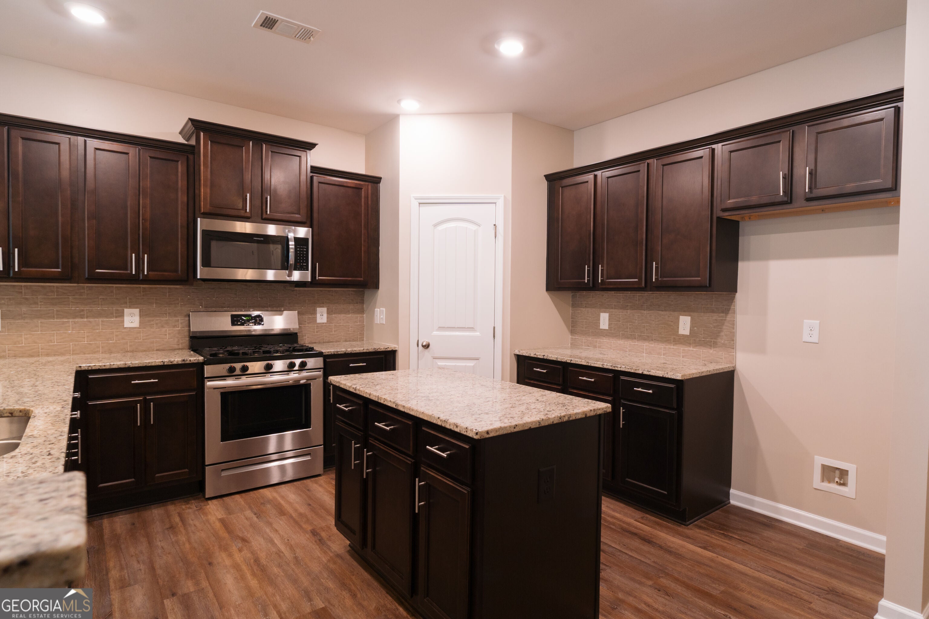 853 Brown Thrasher WAY