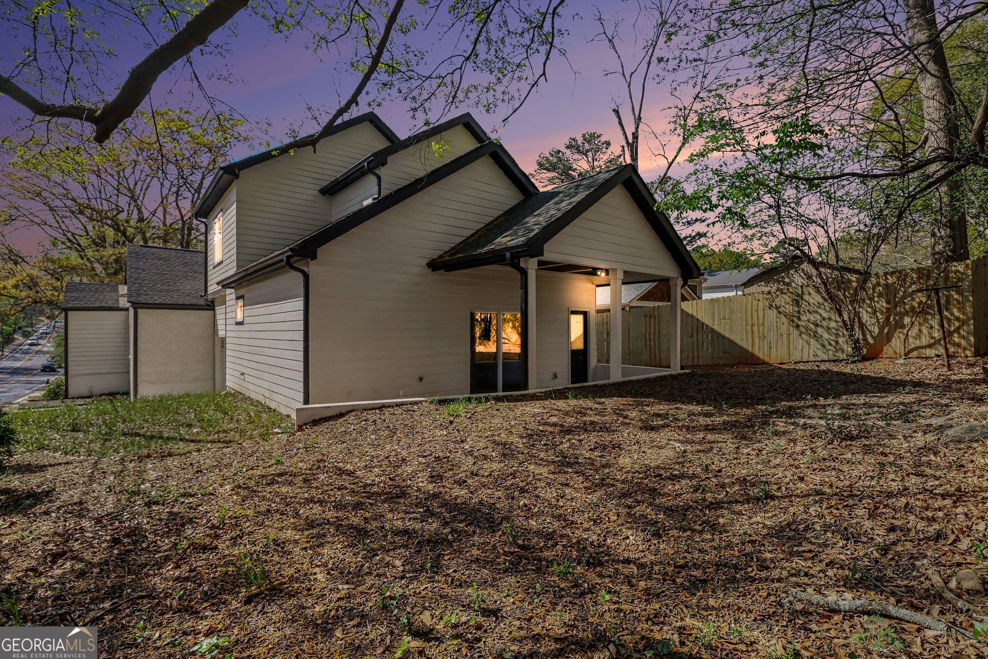 208 Watson CIR SE