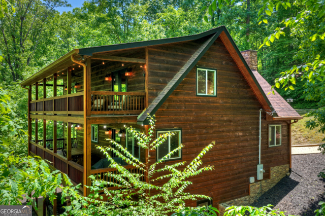 565 Catawba CIR