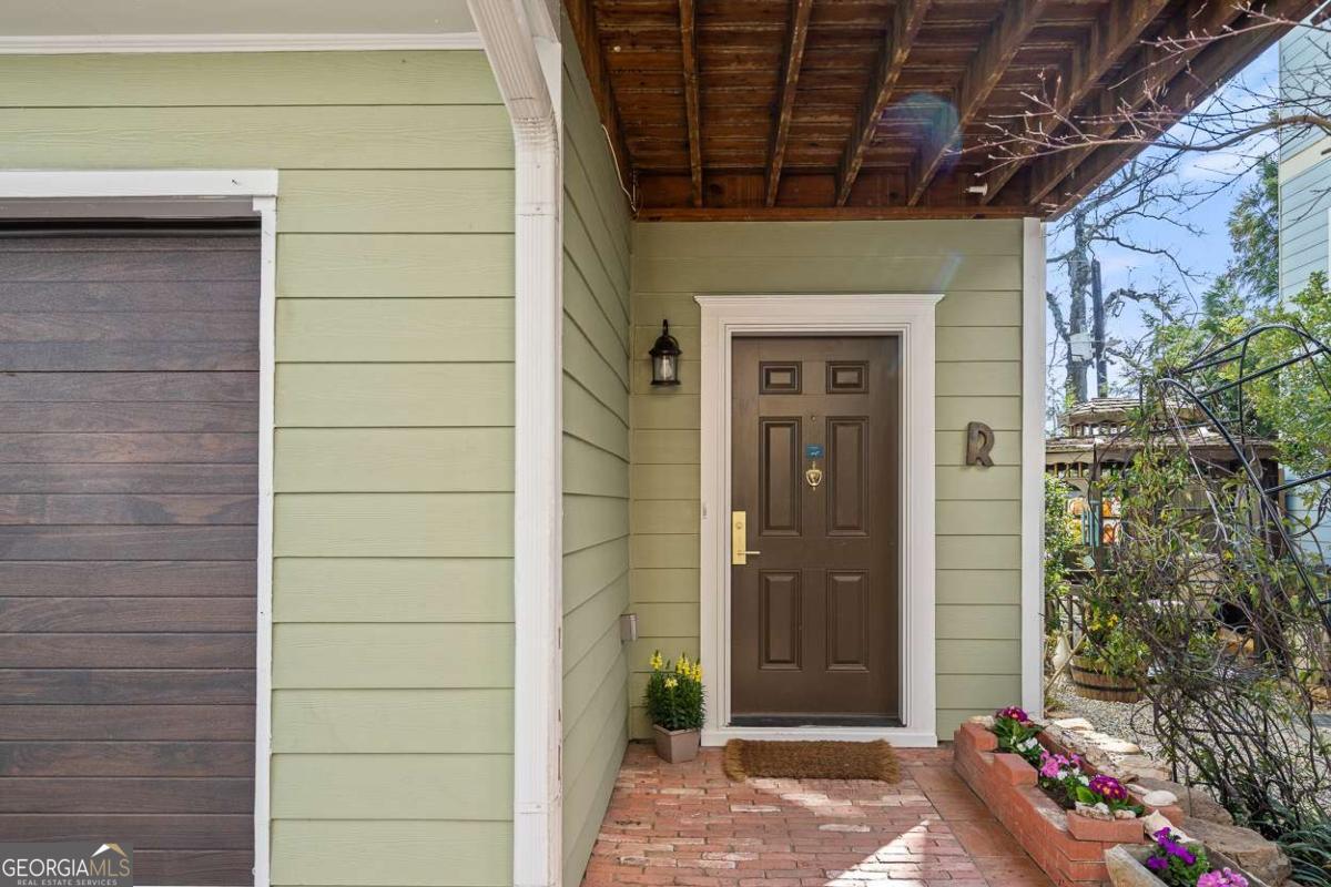 735 Ponce De Leon PL NE UNIT 1