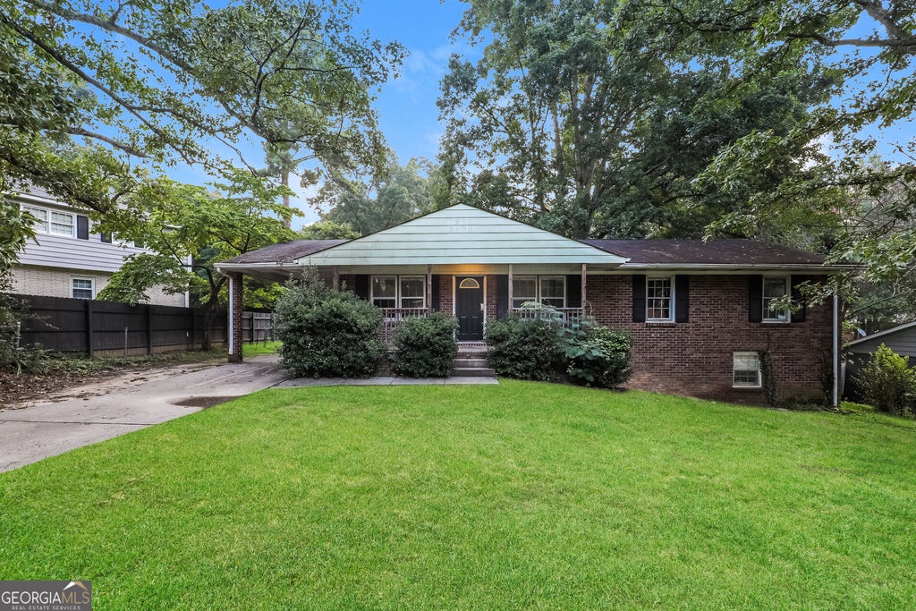 Photo of 1596 Plover Road, Jonesboro, GA 30238 (MLS # 10838289)