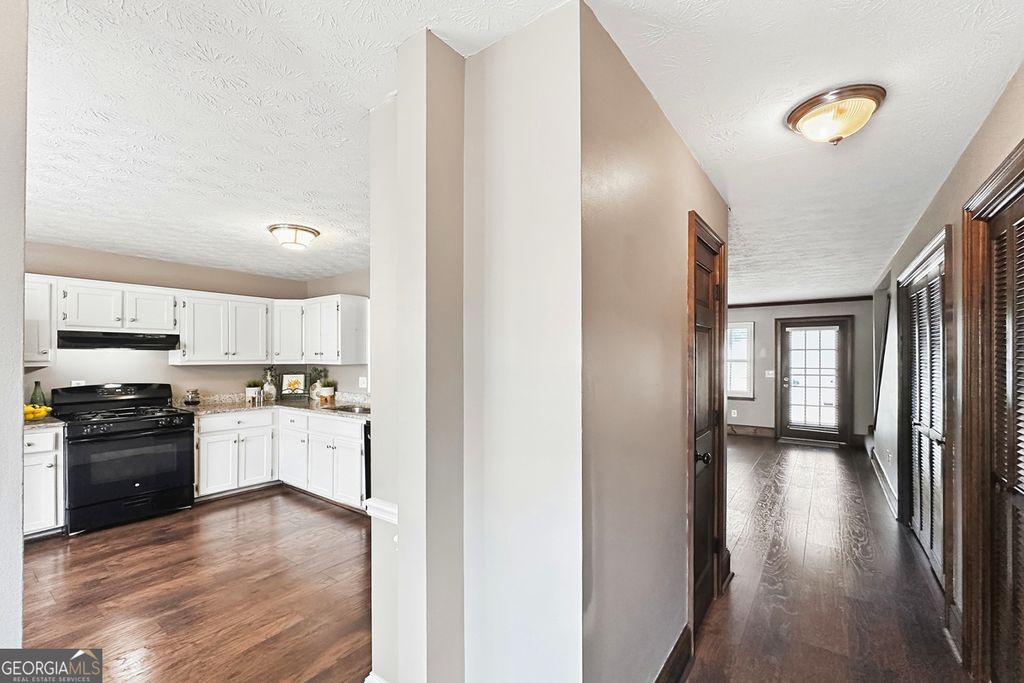 Photo of 284 Shaded Oaks Lane SE, Marietta, GA 30067 (MLS # 10806443)