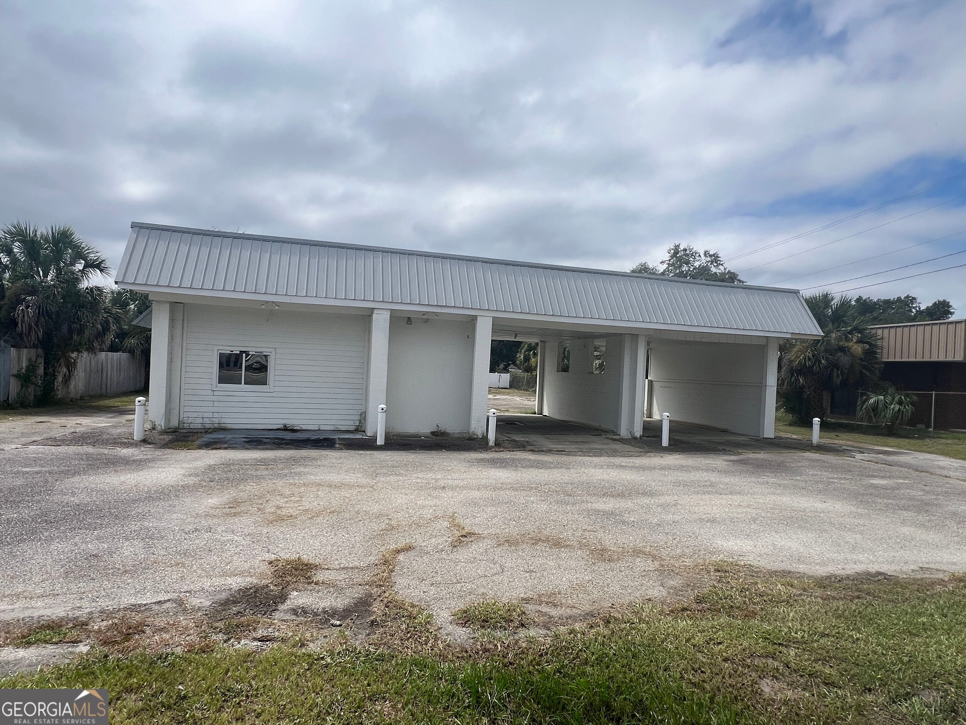 1905 Osborne RD