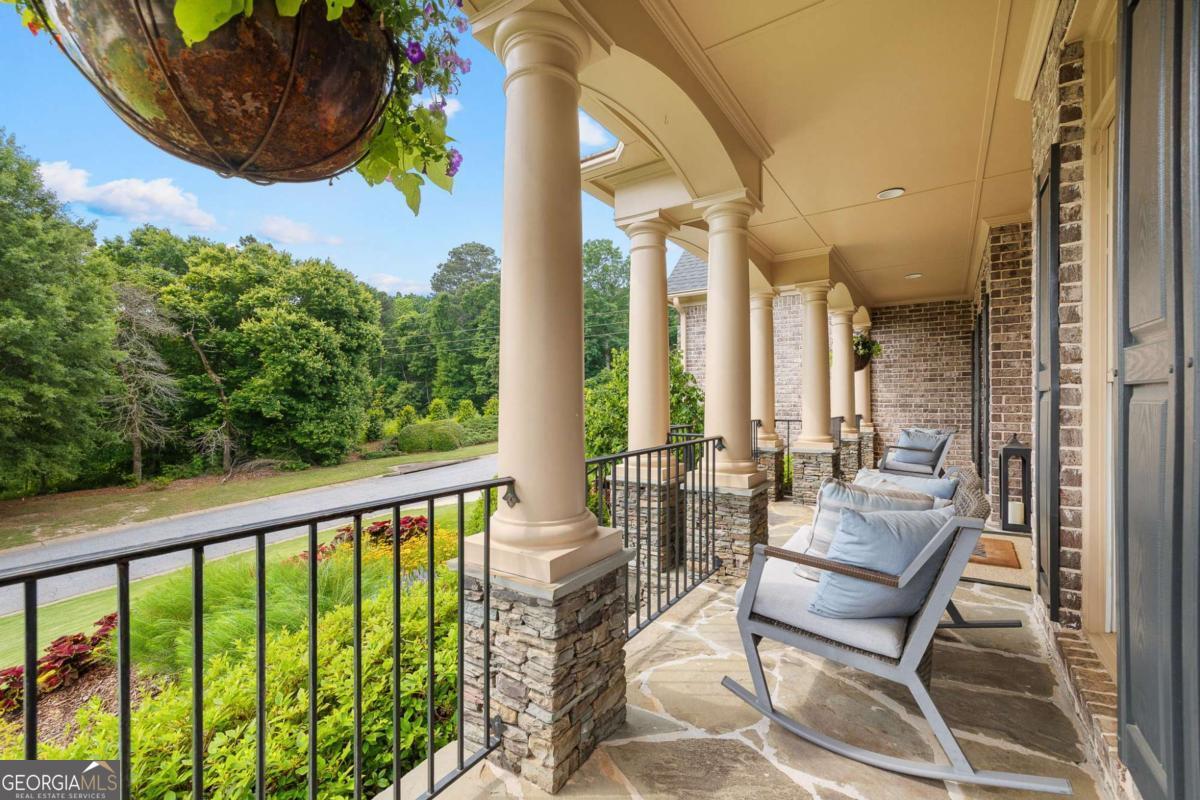 1235 Grand View DR SE