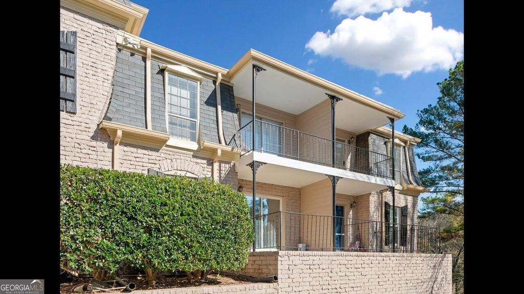 Photo of 2805 Northeast Expressway NE #B18, Atlanta, GA 30345 (MLS # 10737187)