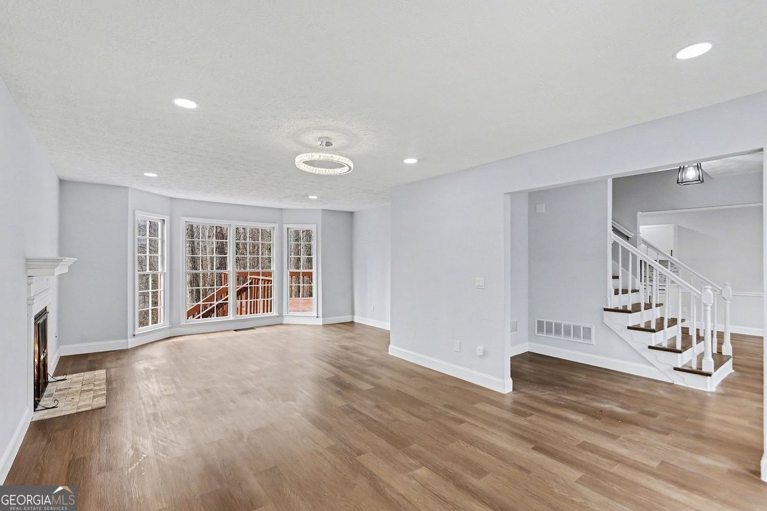 2072 Arbor Forest DR SW