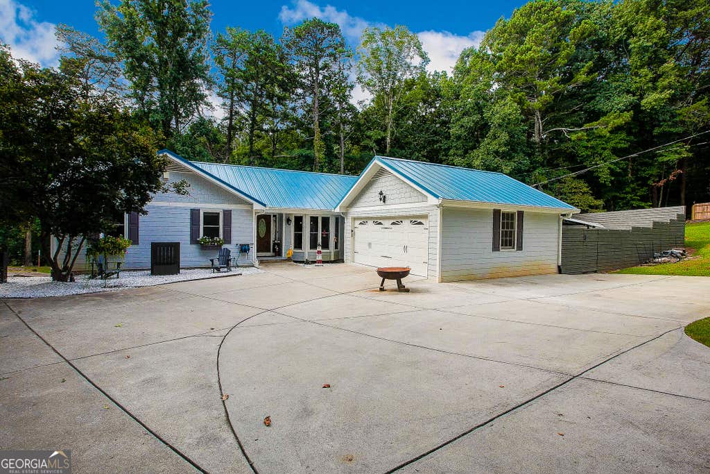 Photo of 1695 Lakeside Trail, Cumming, GA 30041 (MLS # 10834689)