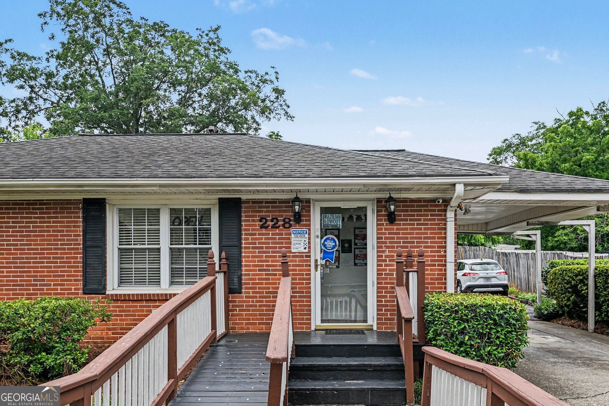 228 Powers Ferry RD SE