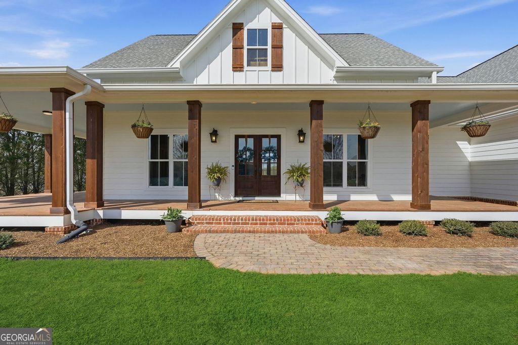 Photo of 255 Benton Road, Jefferson, GA 30549 (MLS # 10718124)