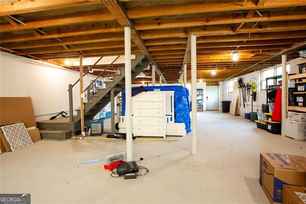 Smyrna, Georgia 30082, United States, 3 Bedrooms Bedrooms, ,3 BathroomsBathrooms,Residential,Pending,197440