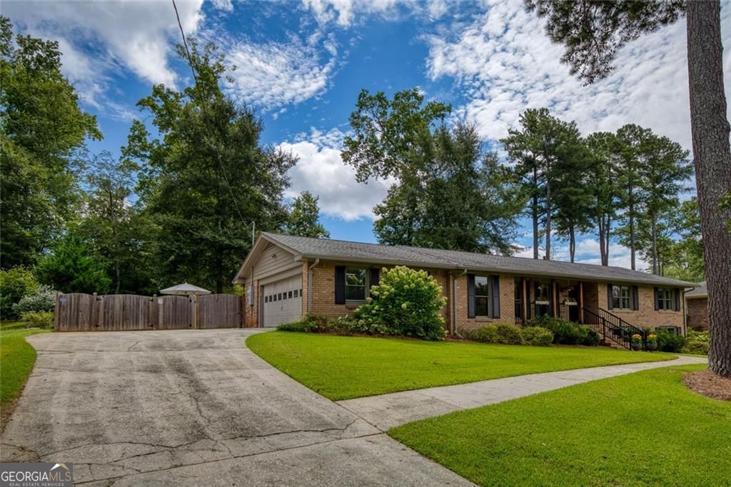 Smyrna, Georgia 30082, United States, 3 Bedrooms Bedrooms, ,3 BathroomsBathrooms,Residential,Pending,197440