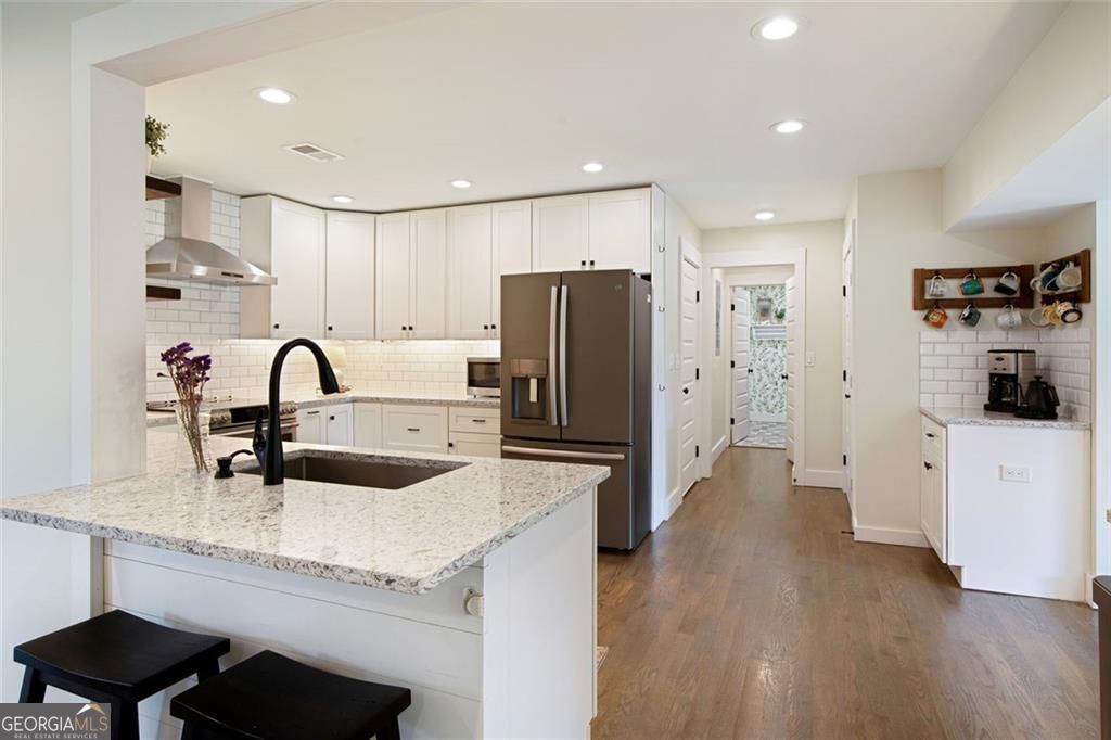 Smyrna, Georgia 30082, United States, 3 Bedrooms Bedrooms, ,3 BathroomsBathrooms,Residential,Pending,197440