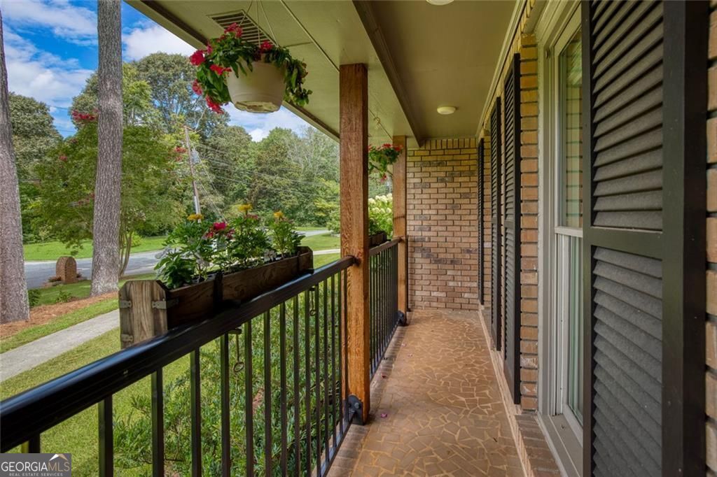 Smyrna, Georgia 30082, United States, 3 Bedrooms Bedrooms, ,3 BathroomsBathrooms,Residential,Pending,197440