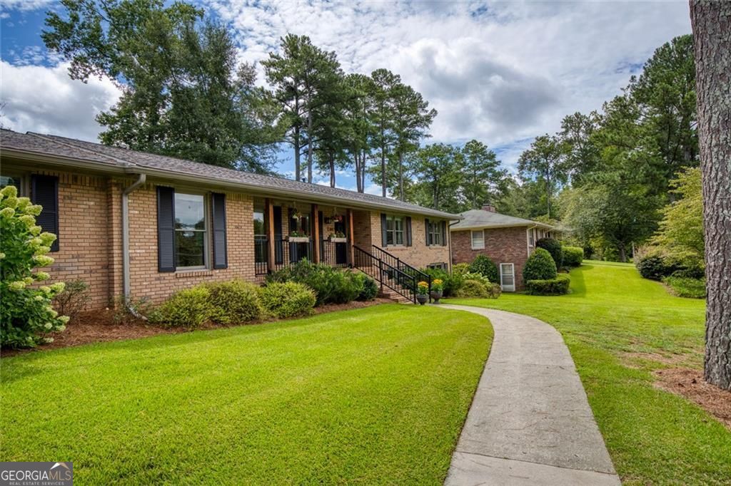 Smyrna, Georgia 30082, United States, 3 Bedrooms Bedrooms, ,3 BathroomsBathrooms,Residential,Pending,197440