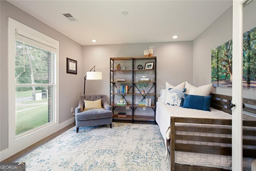 Smyrna, Georgia 30082, United States, 3 Bedrooms Bedrooms, ,3 BathroomsBathrooms,Residential,Pending,197440