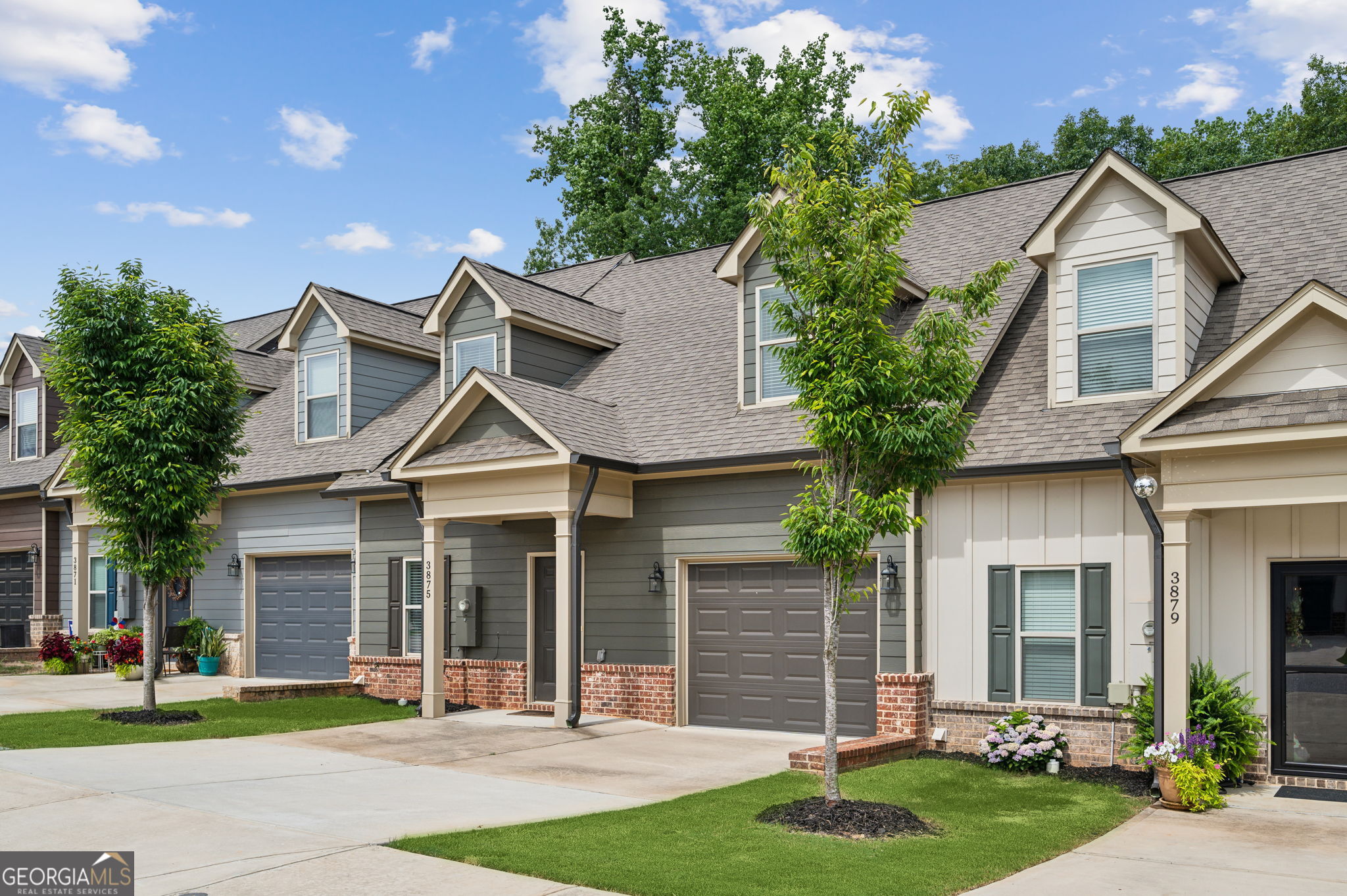 Photo 10 of 31 of 3875 Valley View CT townhome