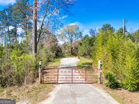 Photo of 120 Bennett Road, Covington, GA 30014 (MLS # 10717378)