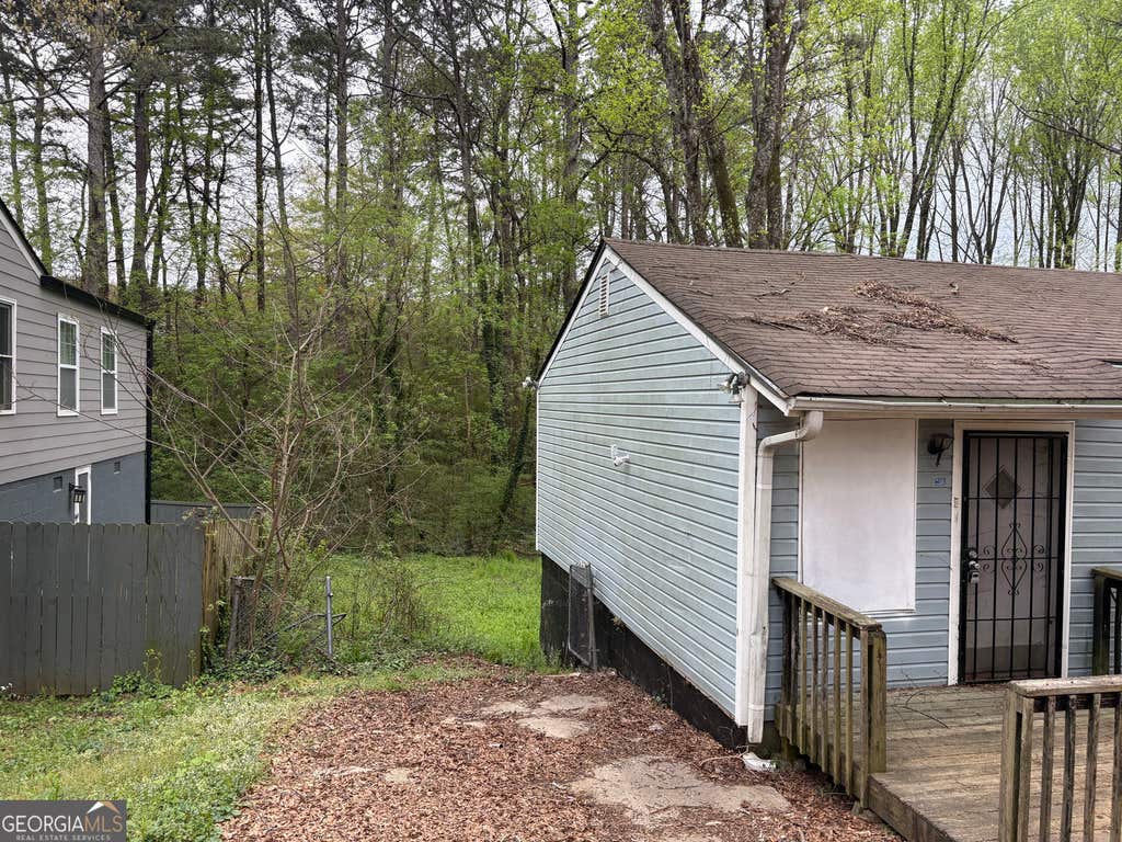 Photo of 2550 Godfrey Drive NW, Atlanta, GA 30318 (MLS # 10826871)