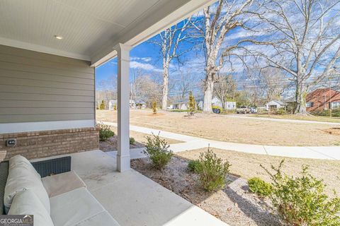 Single Family Residence in Villa Rica GA 208 N Dogwood St 3.jpg