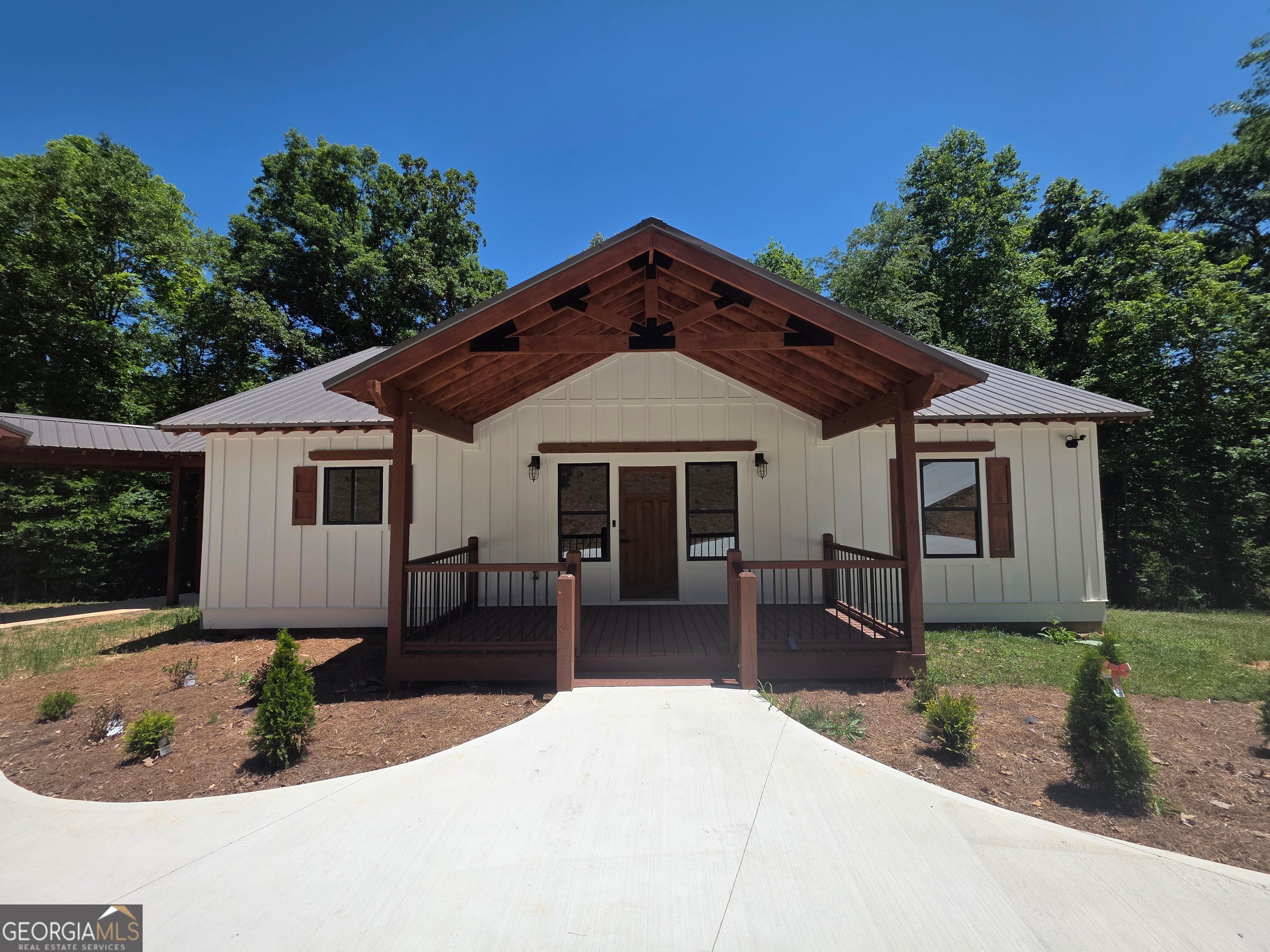 1217 Youngs Farm RD