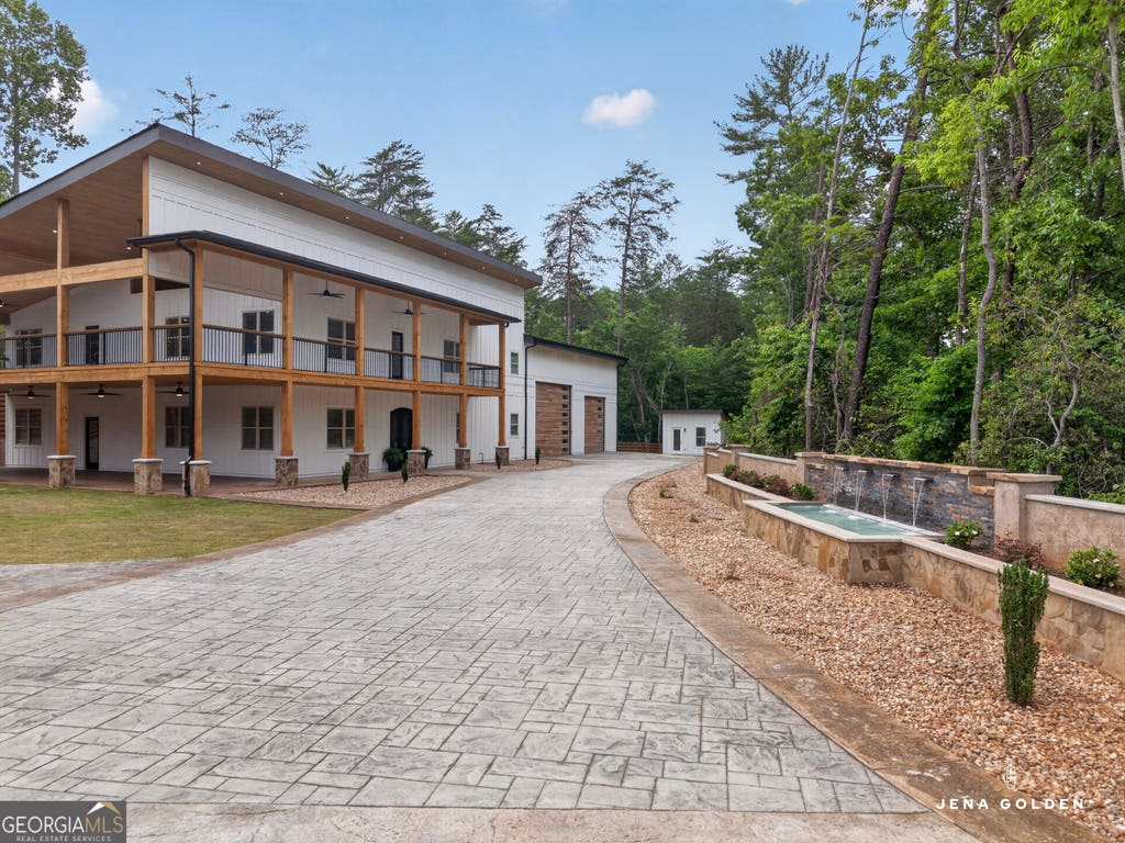 Photo of 300 Mountain Ridge Drive, Dahlonega, GA 30533 (MLS # 10776266)