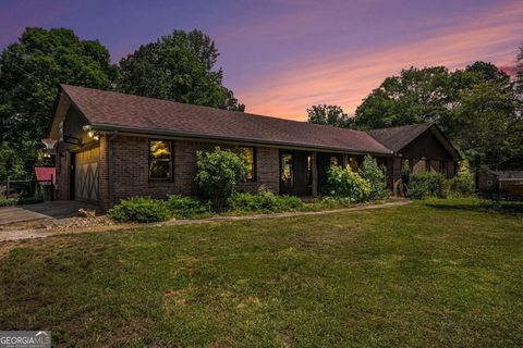 2452 Camp Mitchell RD Grayson GA 30017