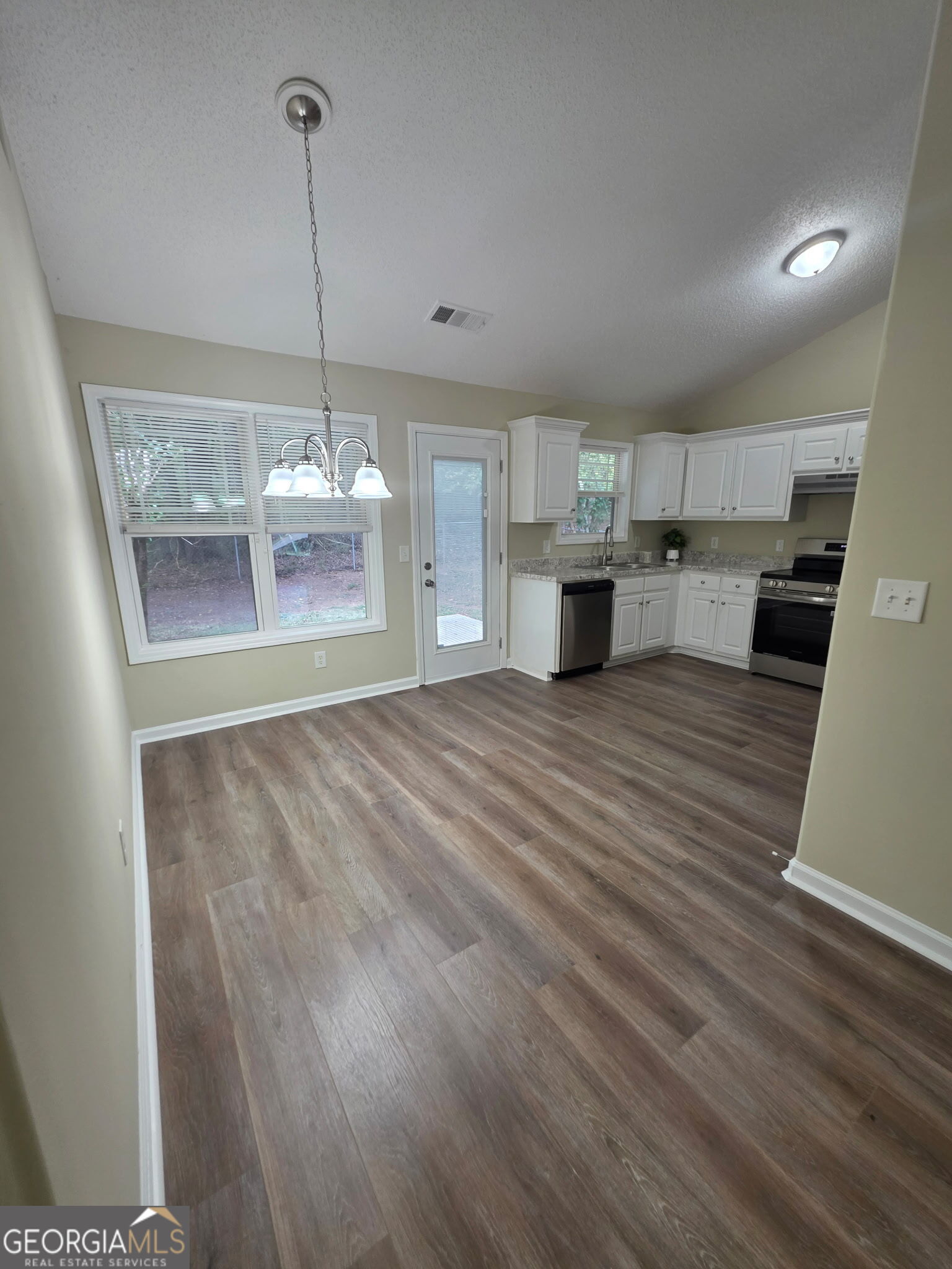 153 Glenfield DR