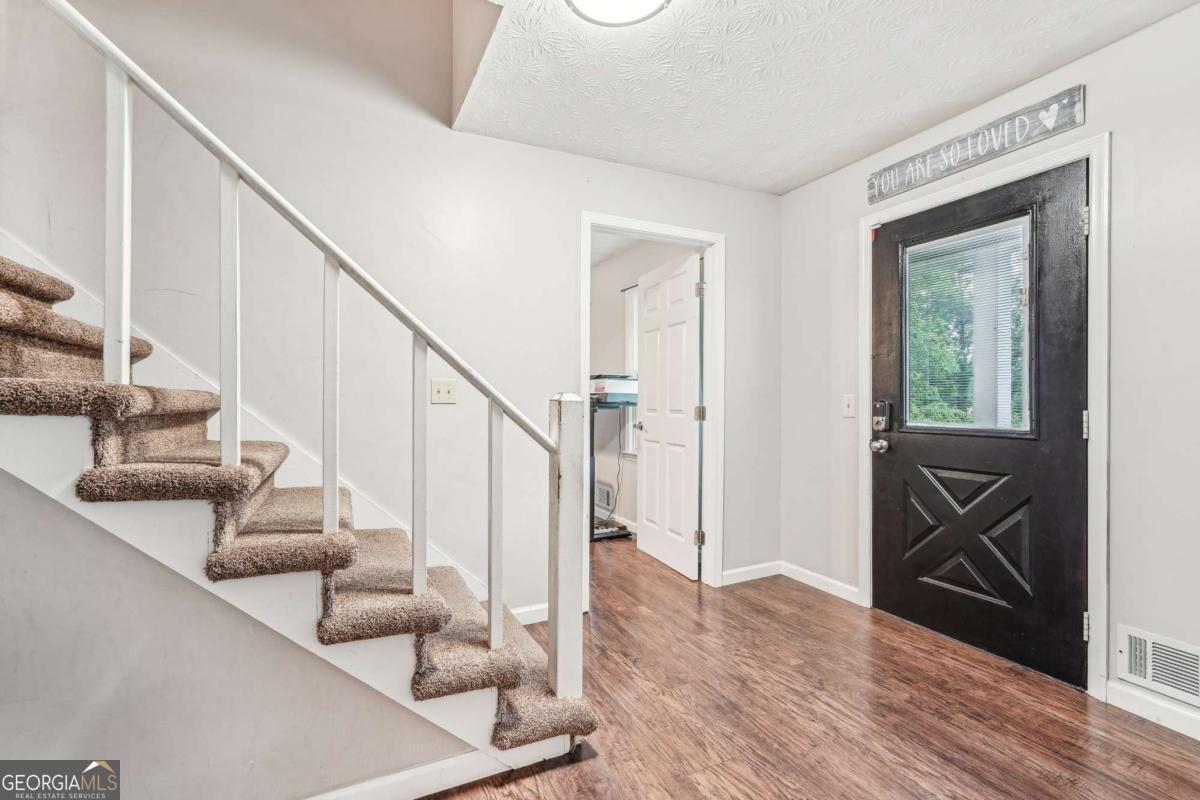 1752 Shadybrook CT