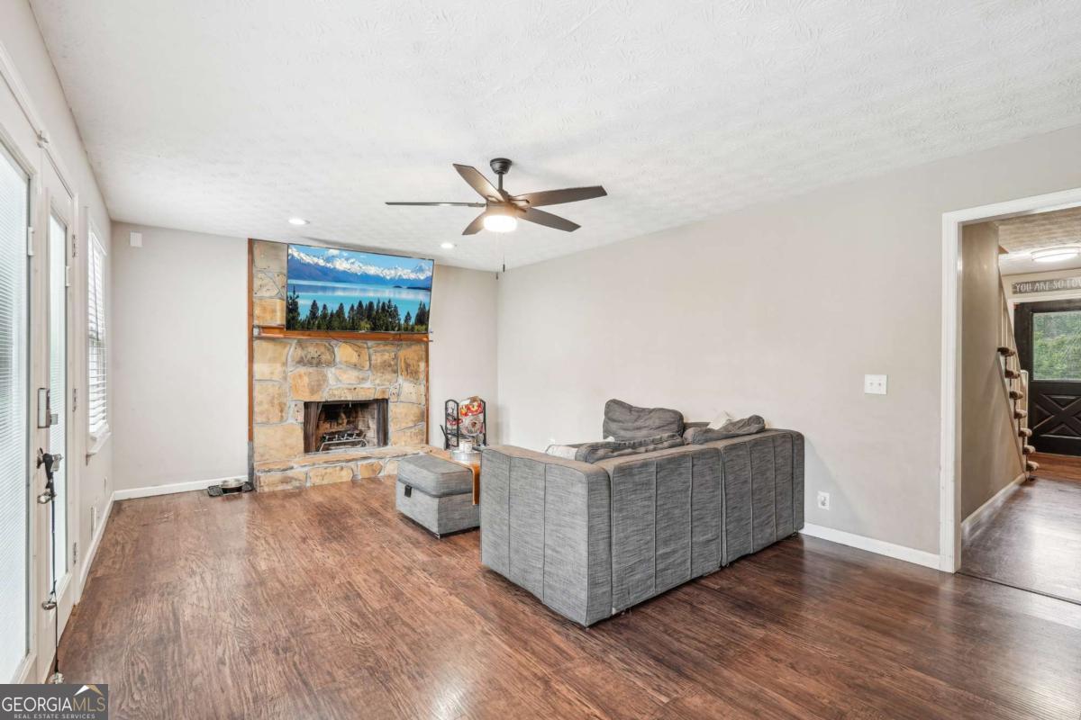 1752 Shadybrook CT