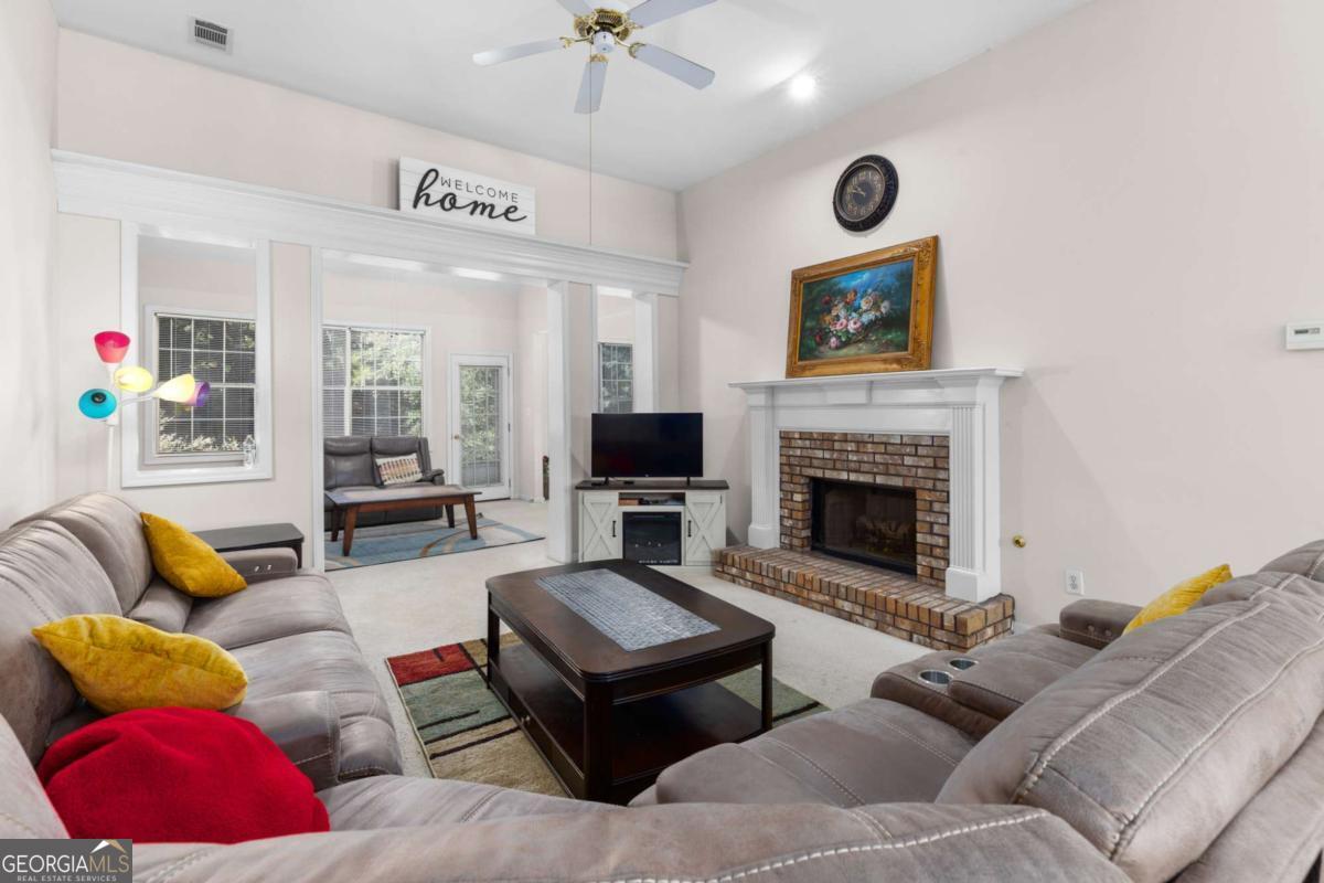 5494 White Cedar TER