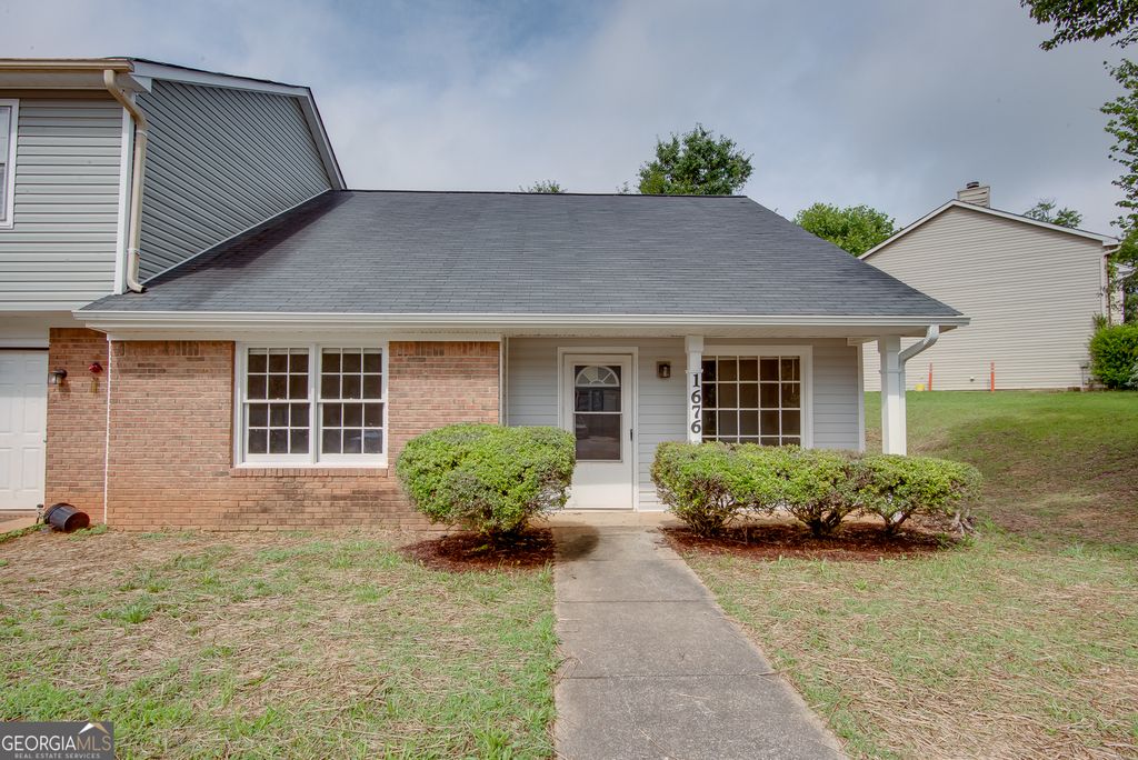 Photo of 1676 Winchester Way, Conyers, GA 30013 (MLS # 10773187)